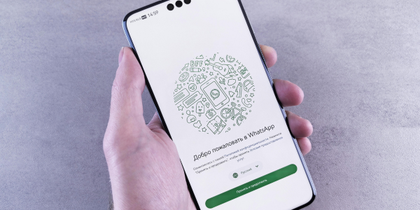 WhatsApp diblokir